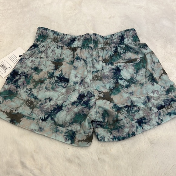 Unipro sports Qwik- dry tech moisture wicking short NWT 4” inseam size S - Picture 3 of 13